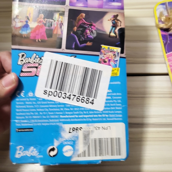 Lot Of 3 Barbies: Spy Squad, Career Skate, Red Head Barbie New Distressed Boxes - Picture 11 of 12